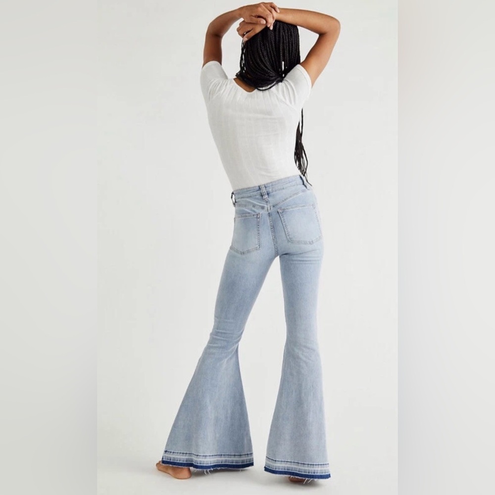 Free People We The Free IRREPLACEABLE Kent Blue Flare Raw Hem Button Fly Jeans - Picture 3 of 10